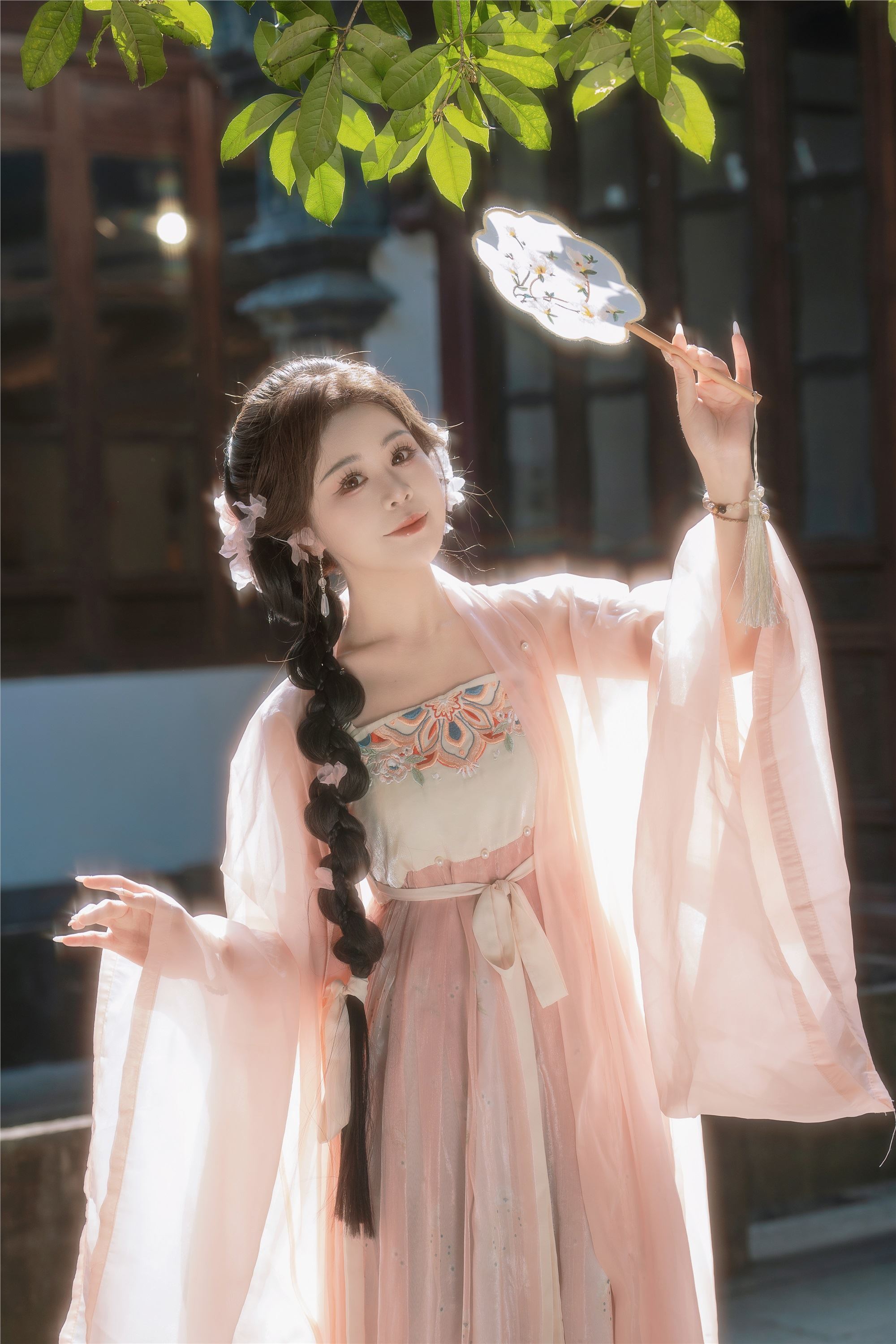 YITUYU艺图语 2025.01.02 粉色温婉 泡芙小方